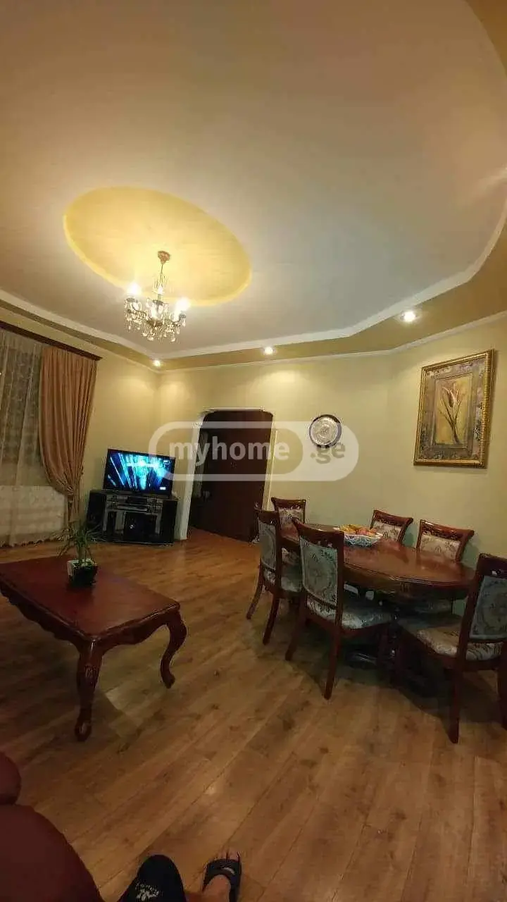 7 Room Private House For Rent In Isani view 3