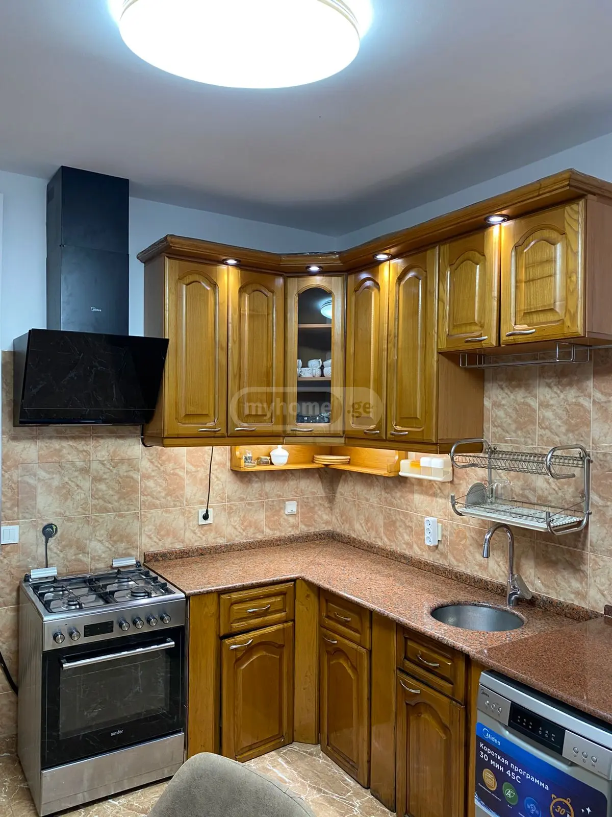 3-Room House For Rent In Batumi, Kote Marjanishvili St, 8 view 16