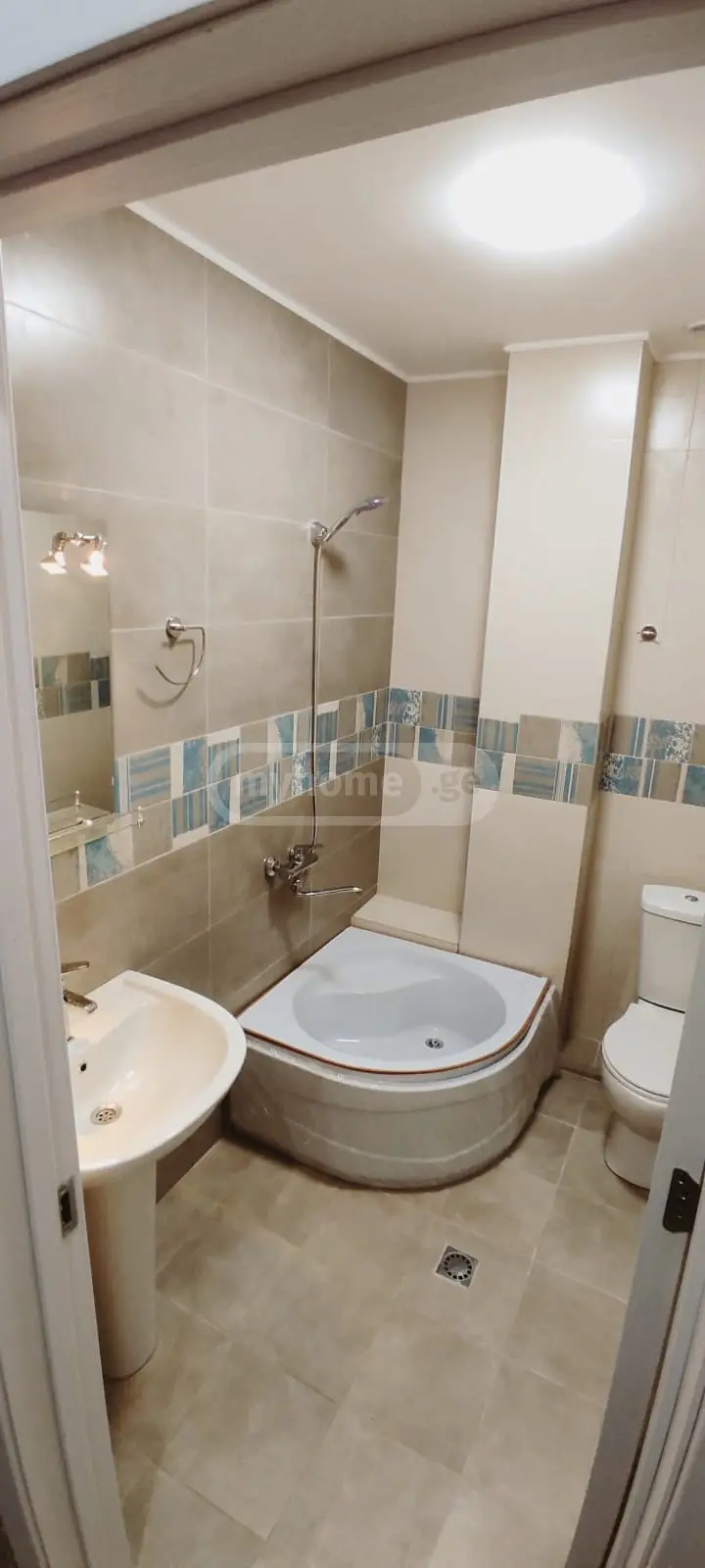 3 Room Flat Daily Rent. Kutaisi view 20