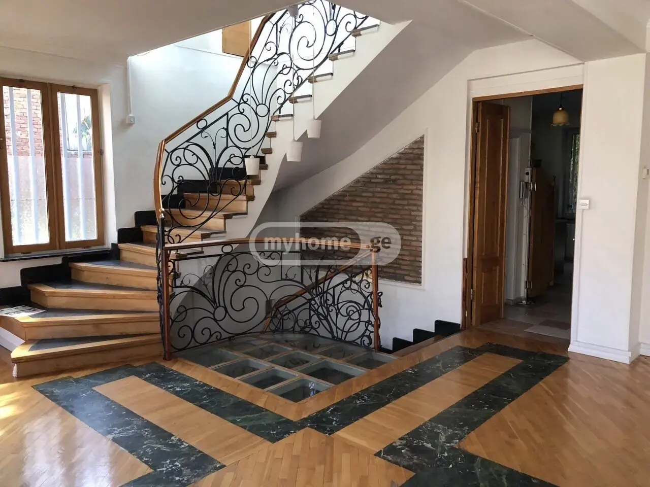 7 Room Private House For Rent In Vera view 8