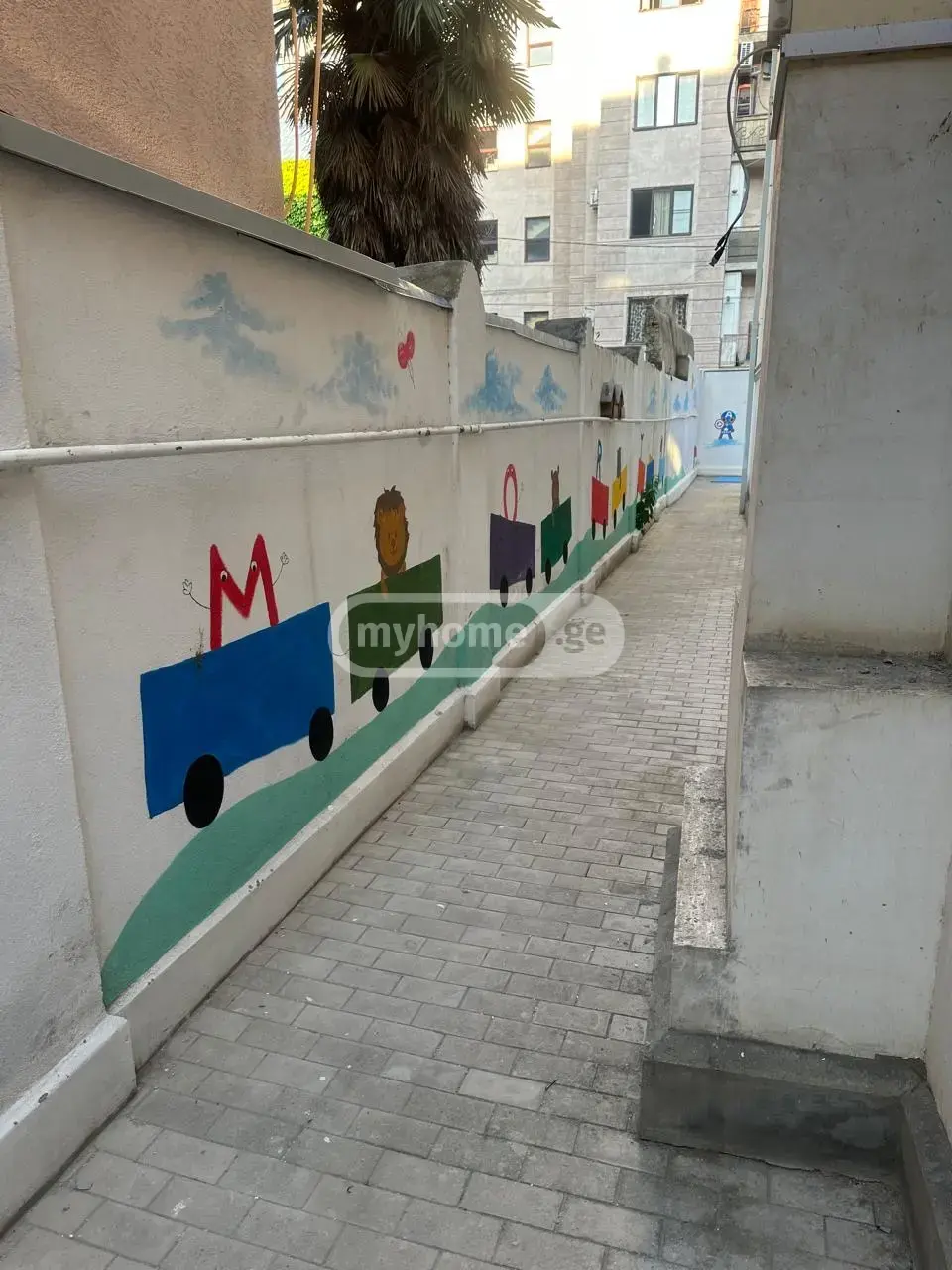 9 Room Private House For Rent In Vera view 3