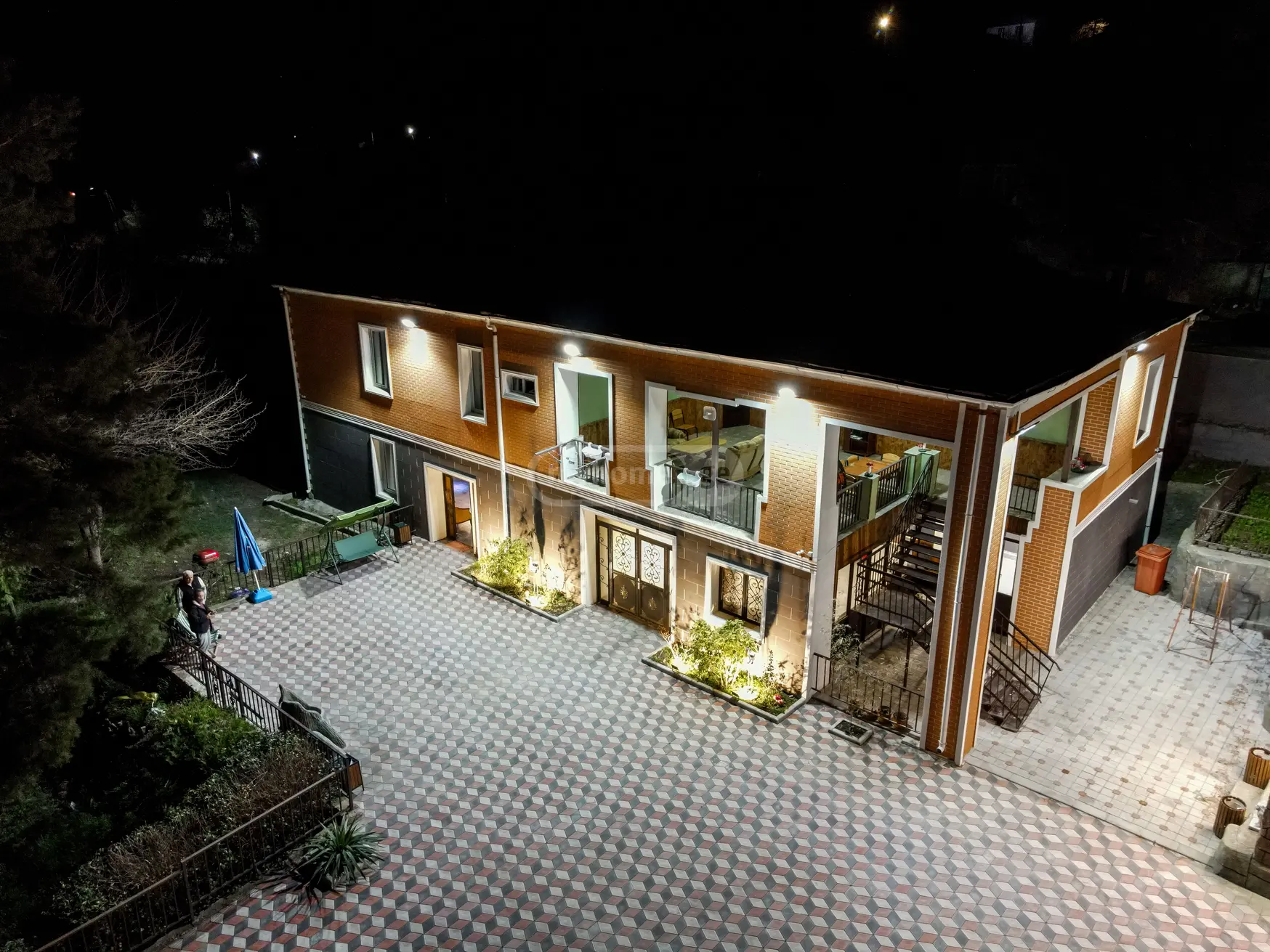 8 Room Country House For Sale view 1