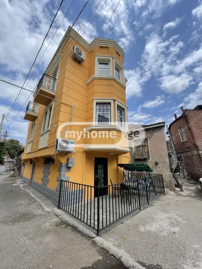 4 Room Private House For Rent In Avlabari view 2