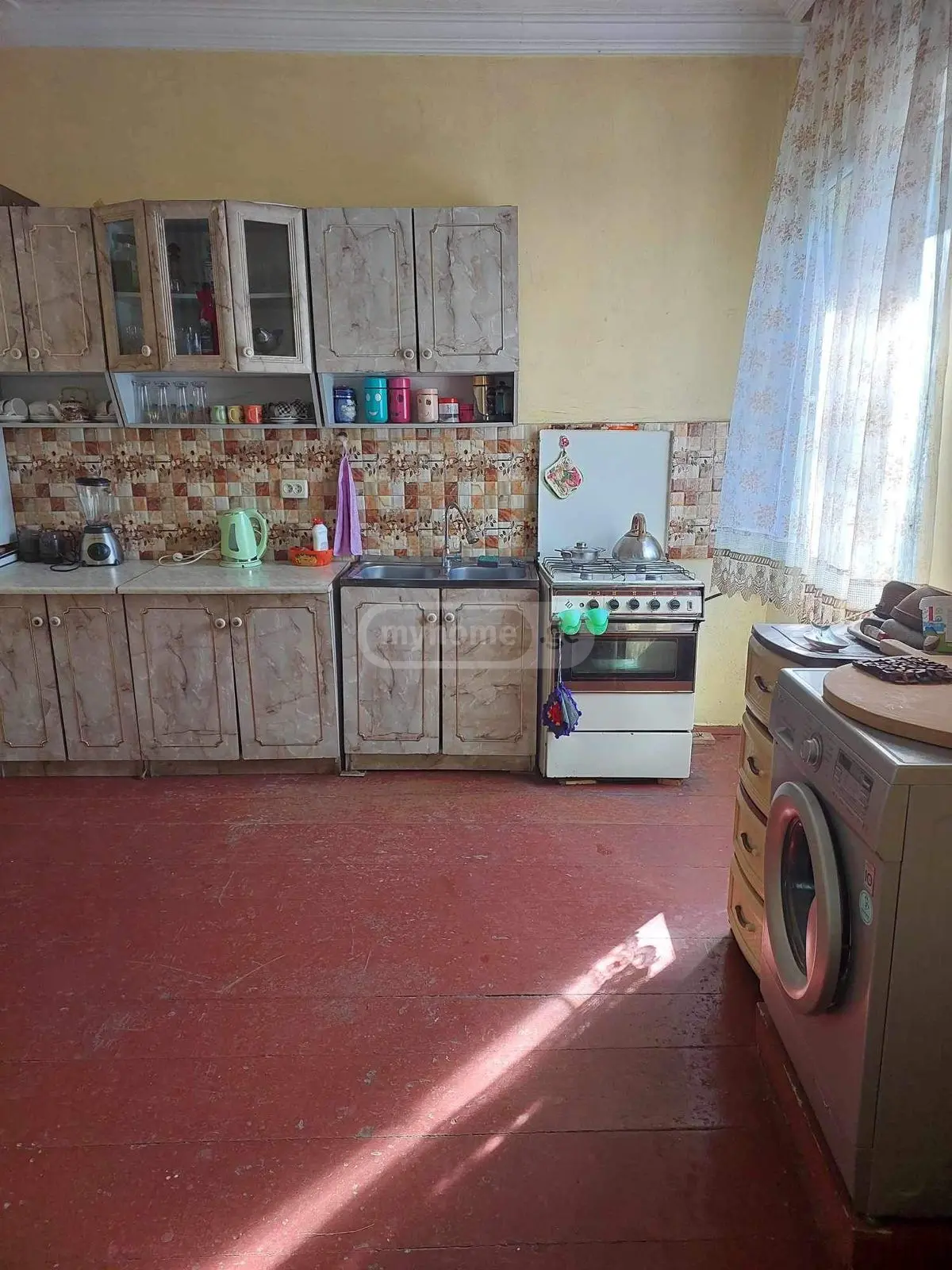 3 Room Private House For Sale view 2