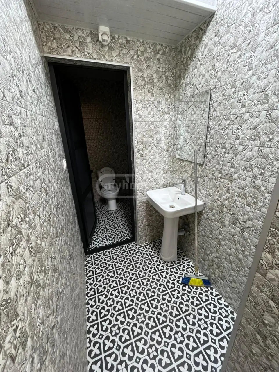 Universal Commercial Area For Rent Avtokarkhana, In Qutaisi view 6