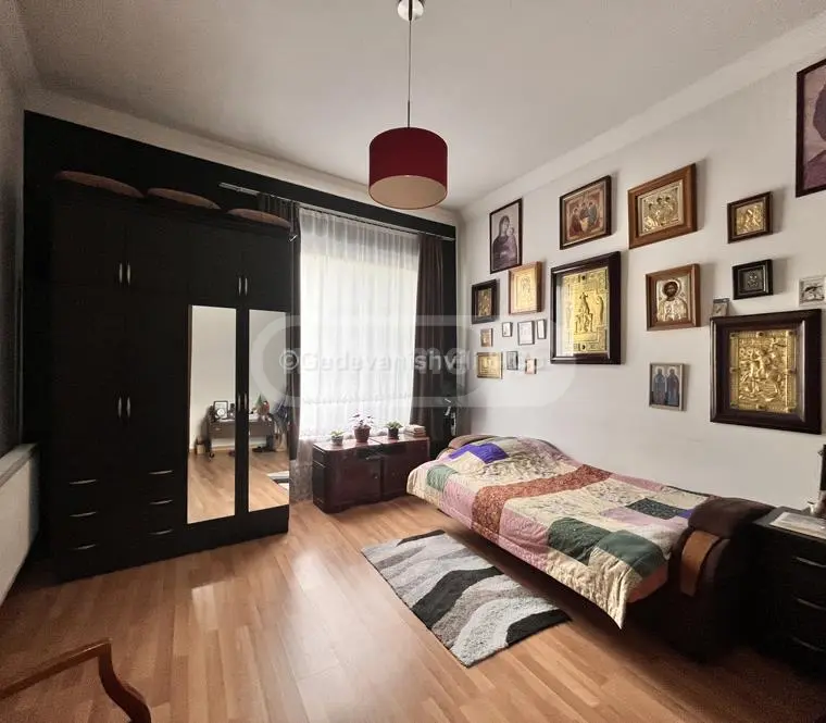 7 Room Private House For Sale view 6