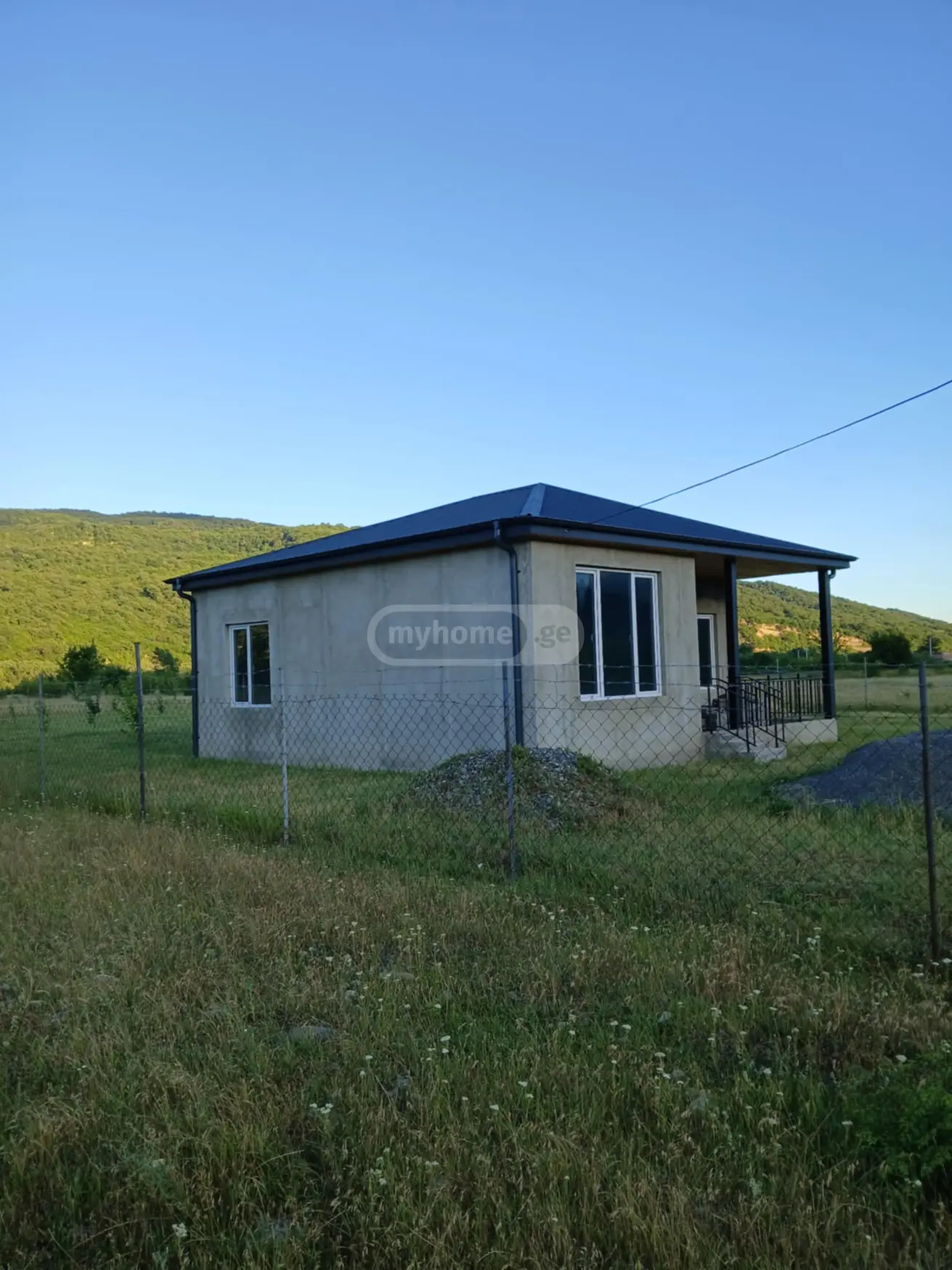 4 Room Private House For Sale view 2