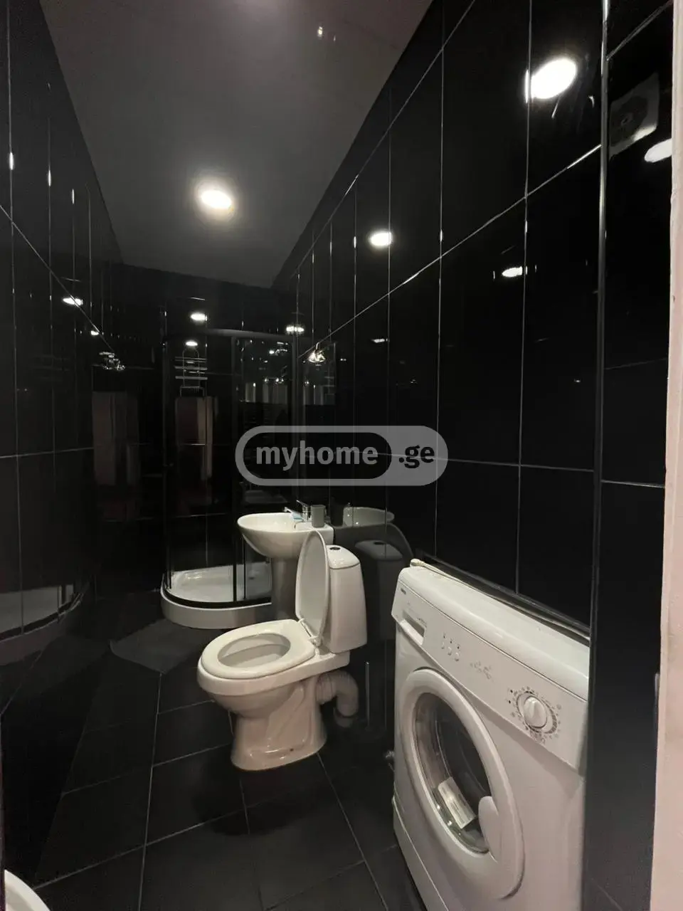 3 Room Apartment Daily Rent In Mtatsminda view 8