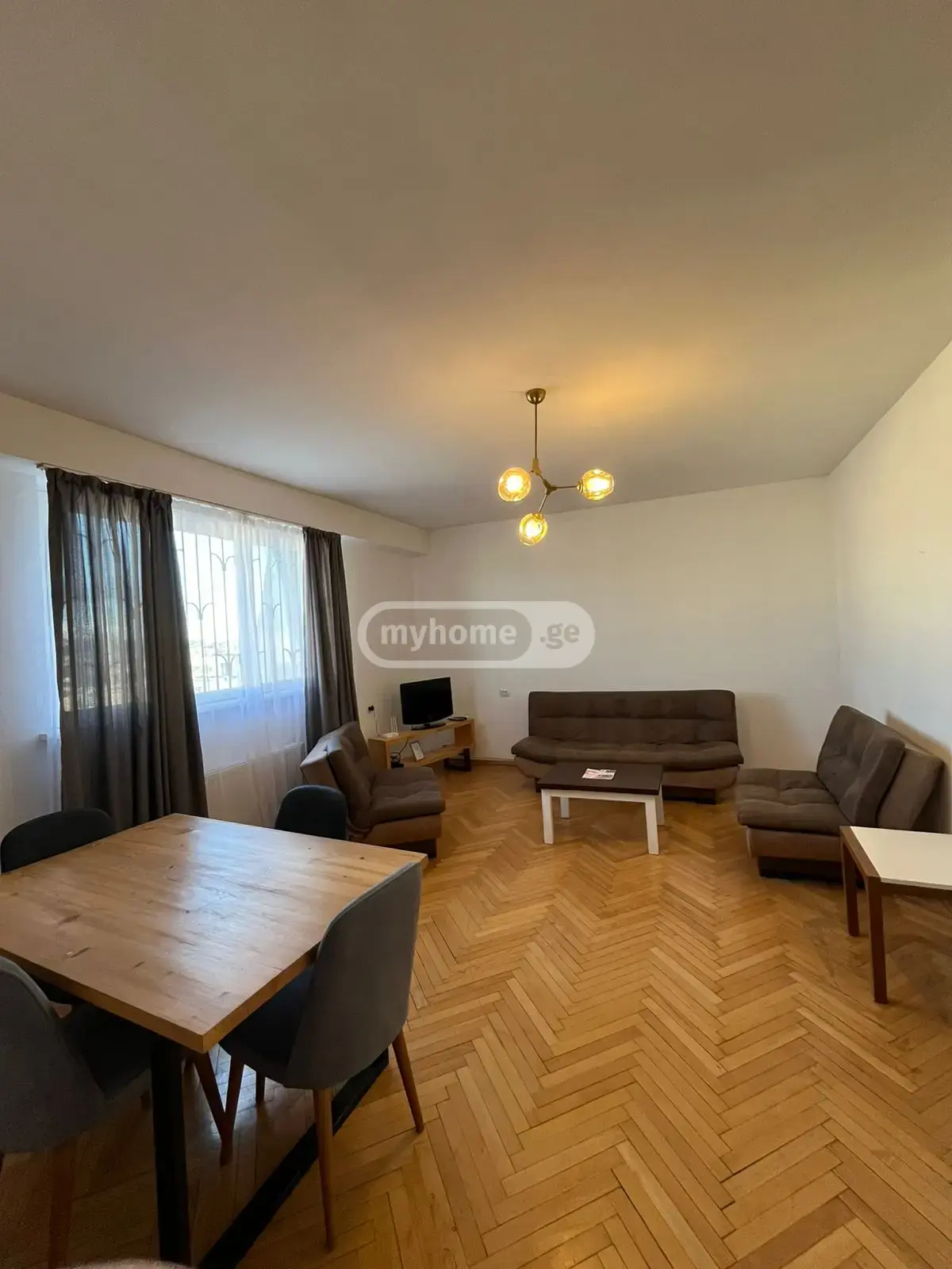 3 Room Apartment Daily Rent In Mtatsminda view 2