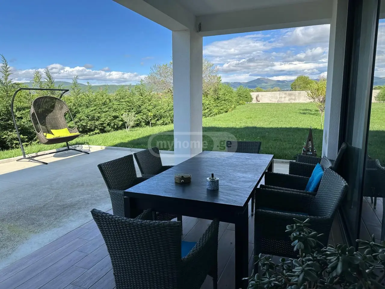 10+ Room Private House For Sale In Saguramo, In Mtskheta Municipality view 4