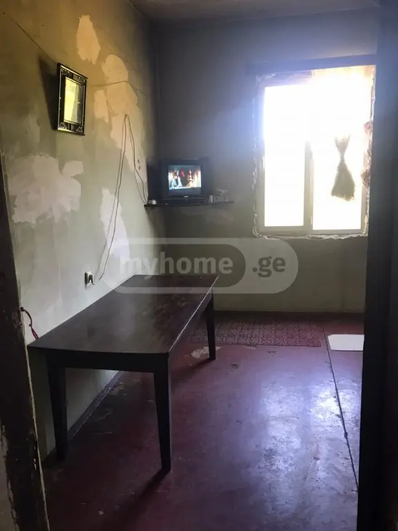 6 Room Private House For Sale view 3
