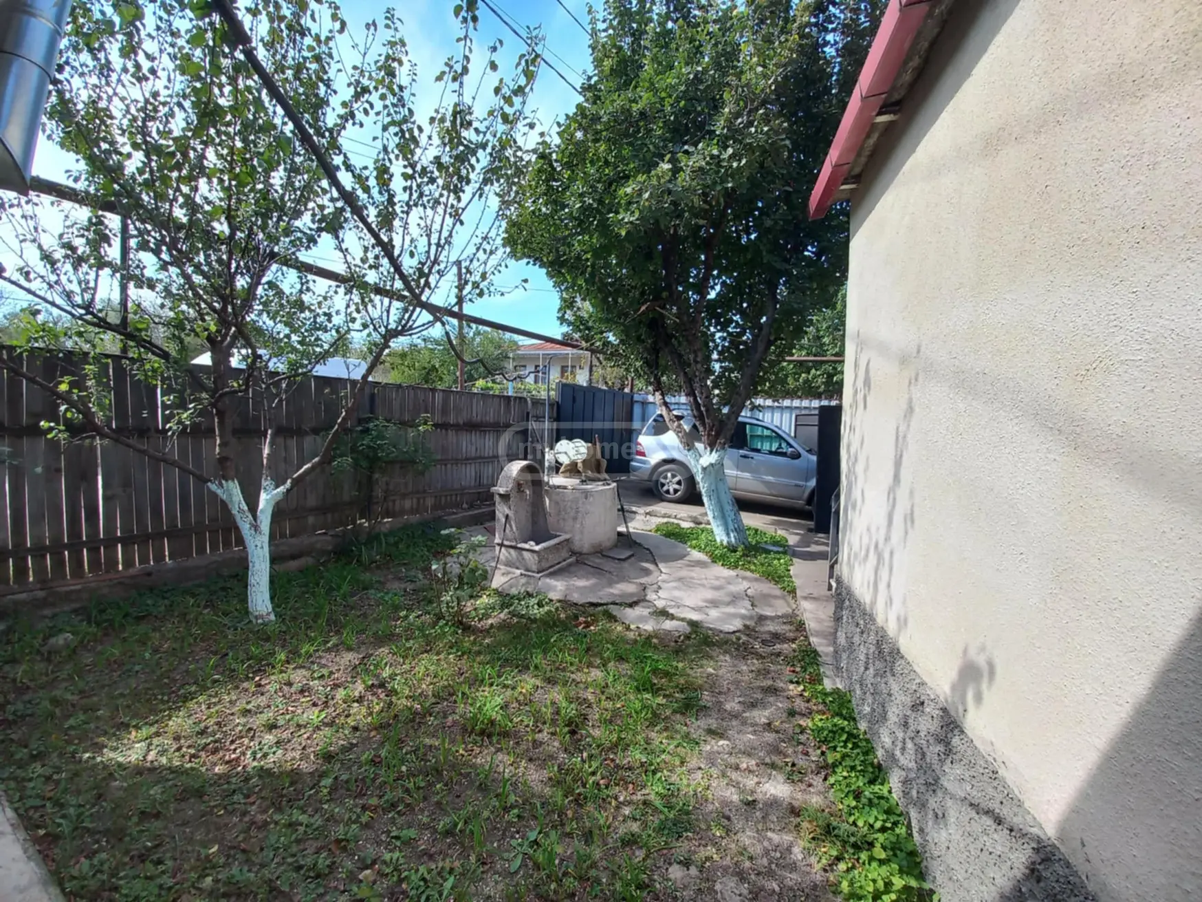 6 Room Private House For Sale view 3