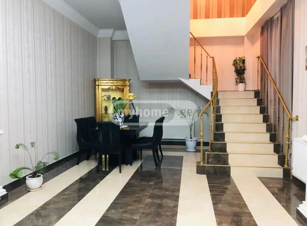 5 Room Private House For Rent In Isani view 3