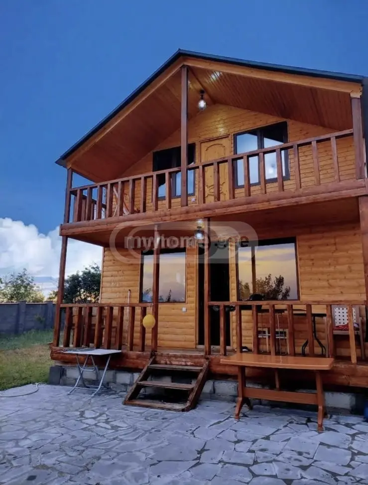4 Room Country House Daily Rent In Lilo view 1