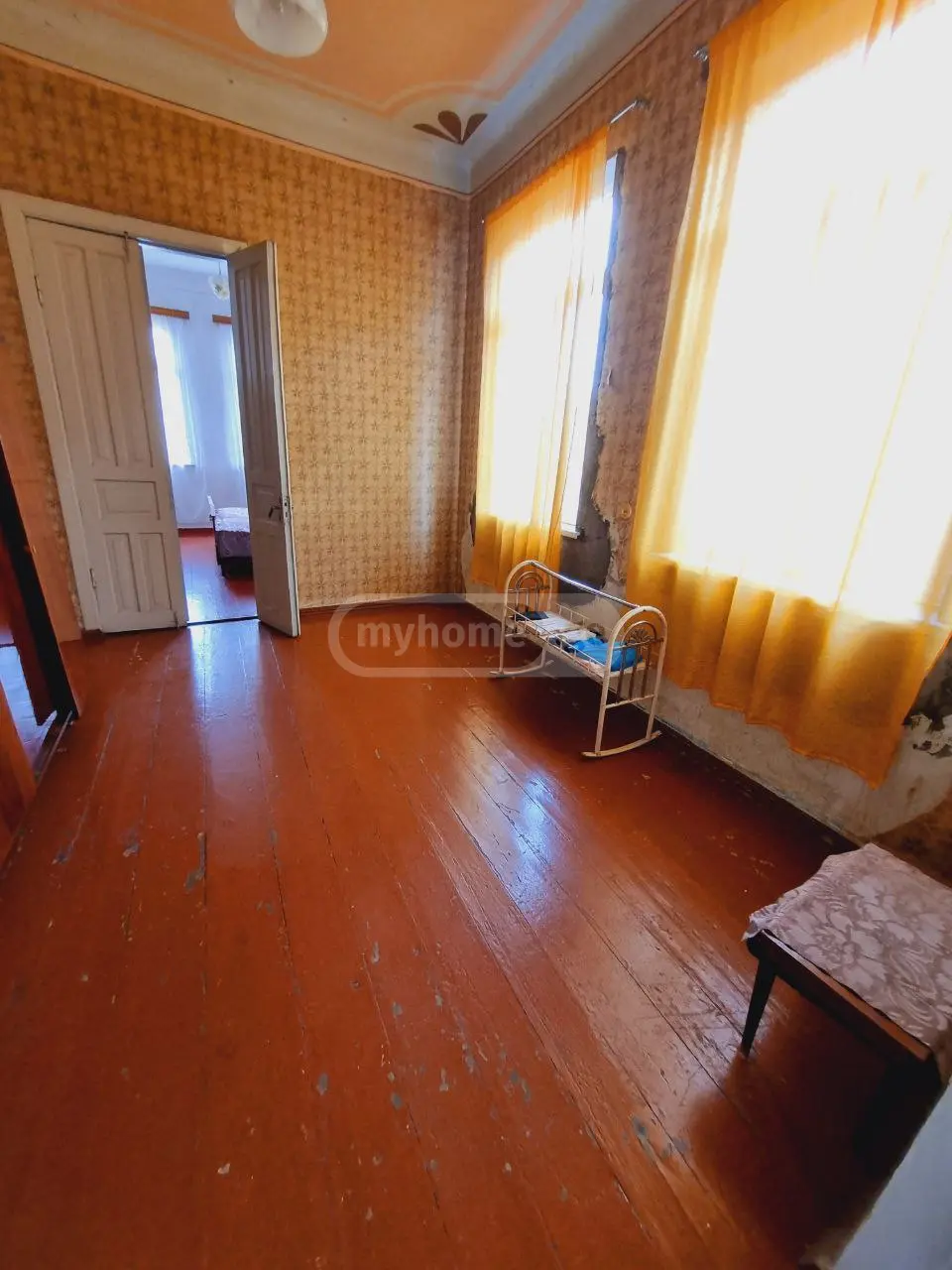5 Room Private House For Sale view 2