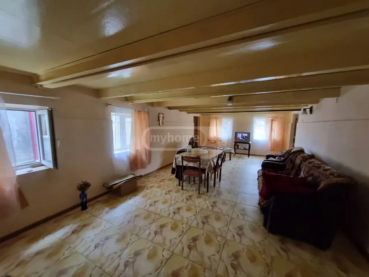5 Room Private House For Sale view 3