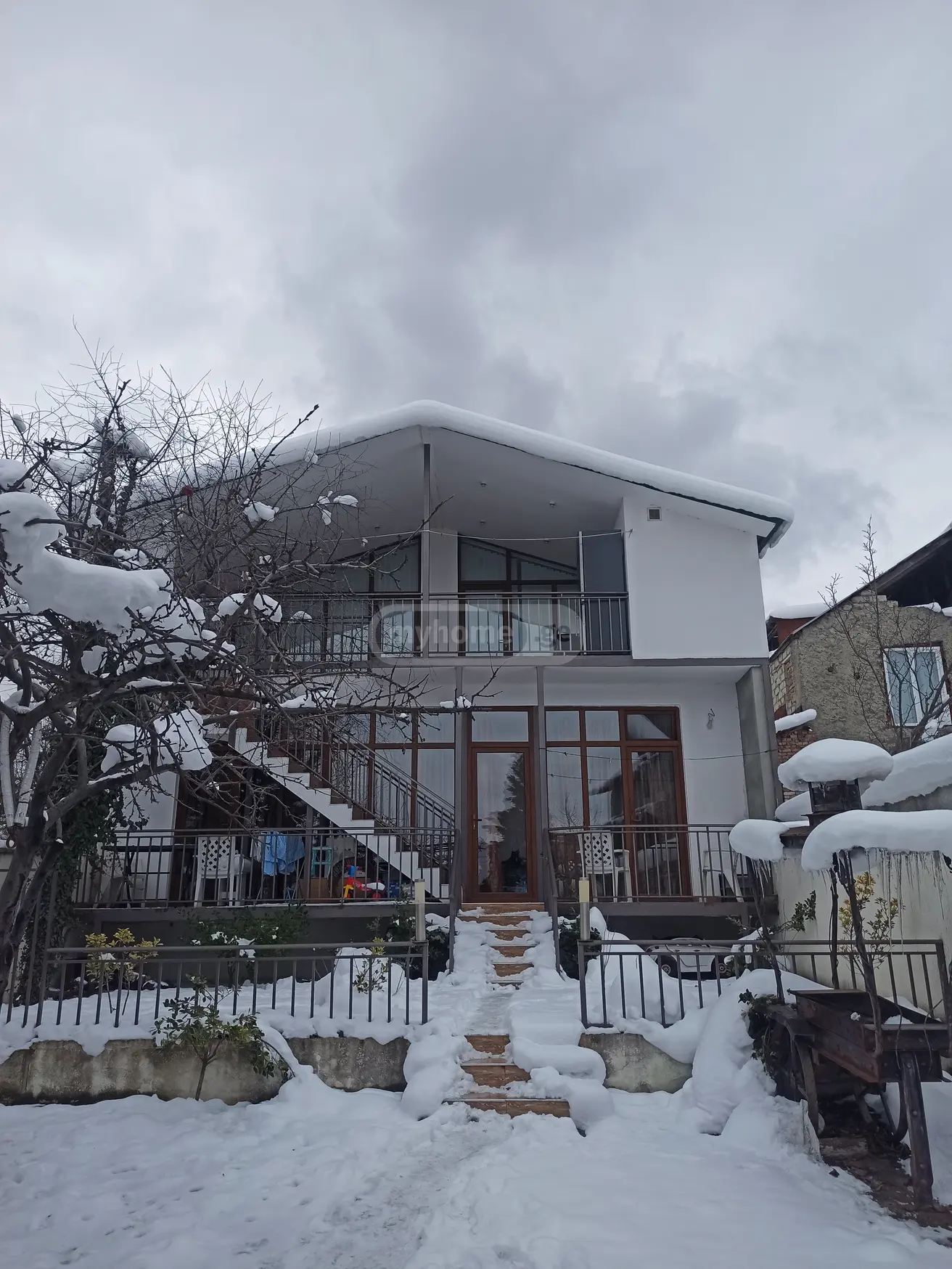 2 Room Private House For Rent In Telavi view 2
