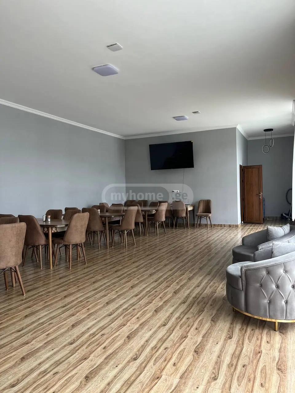 8 Room Hotel For Sale view 3