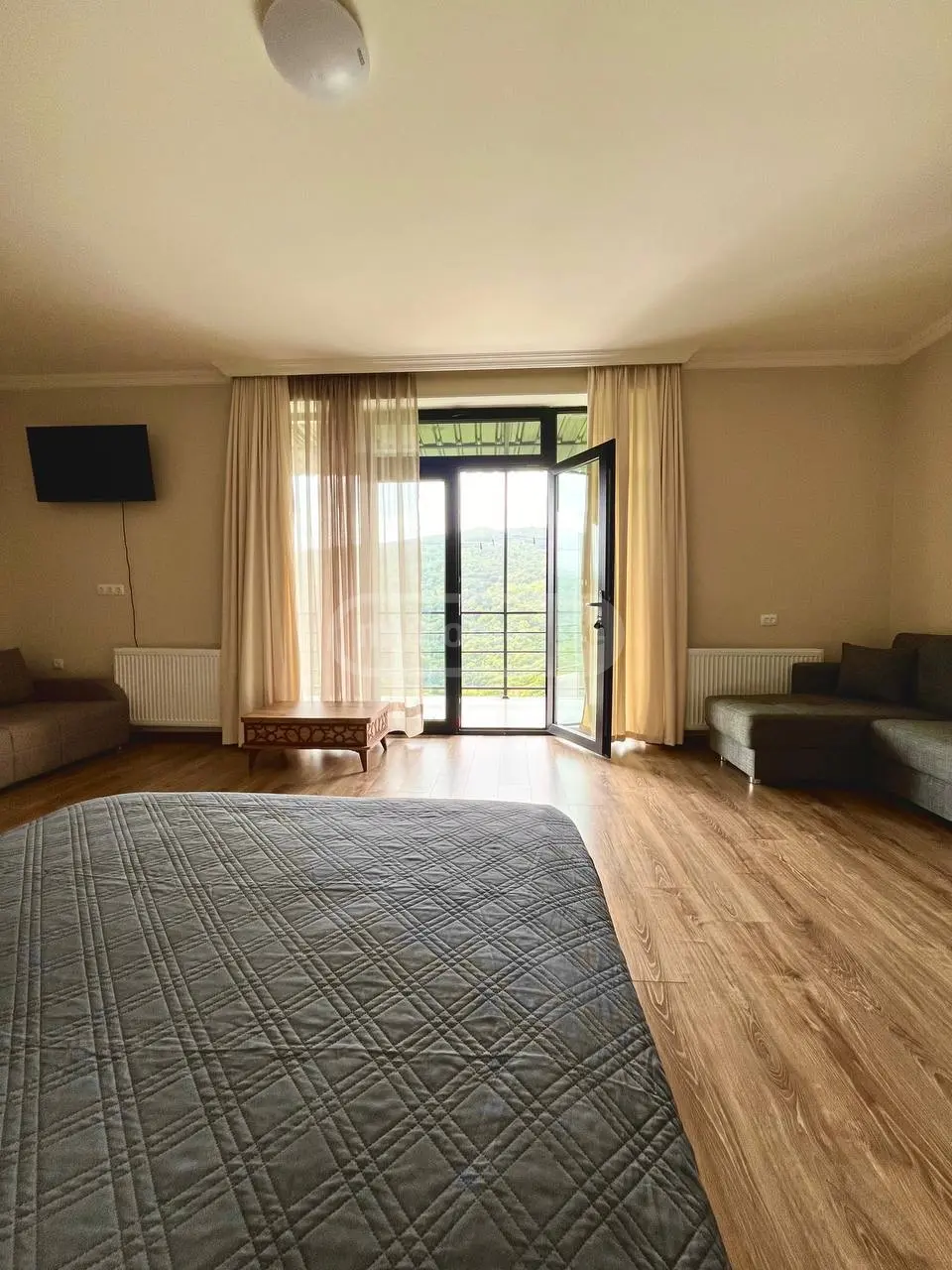 8 Room Hotel For Sale view 6