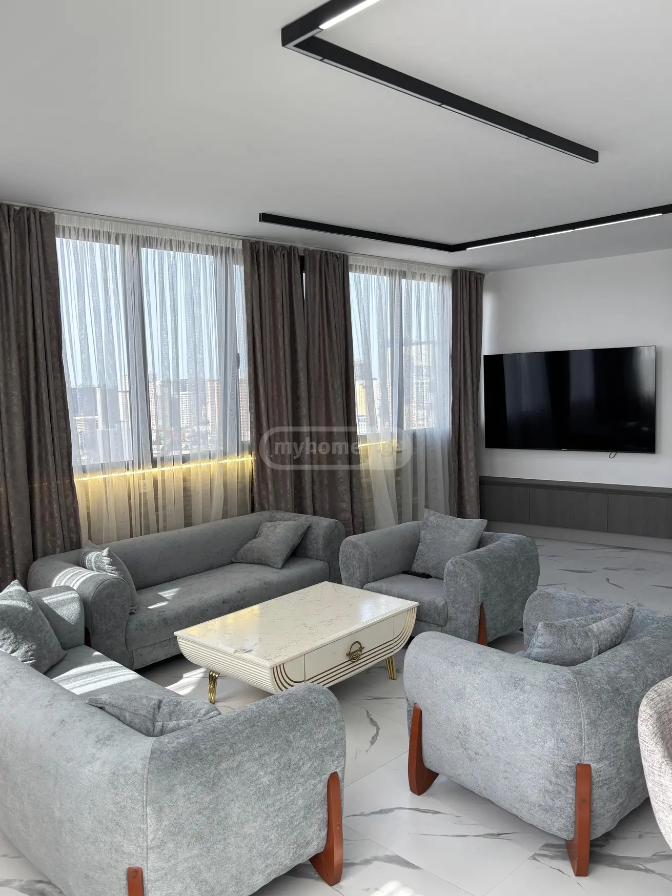 5 Room Apartment For Sale view 1