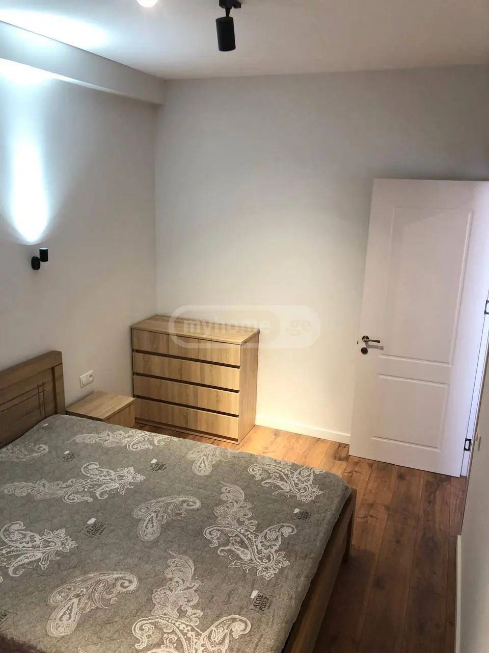 3 Room Apartment For Rent In Didube view 5