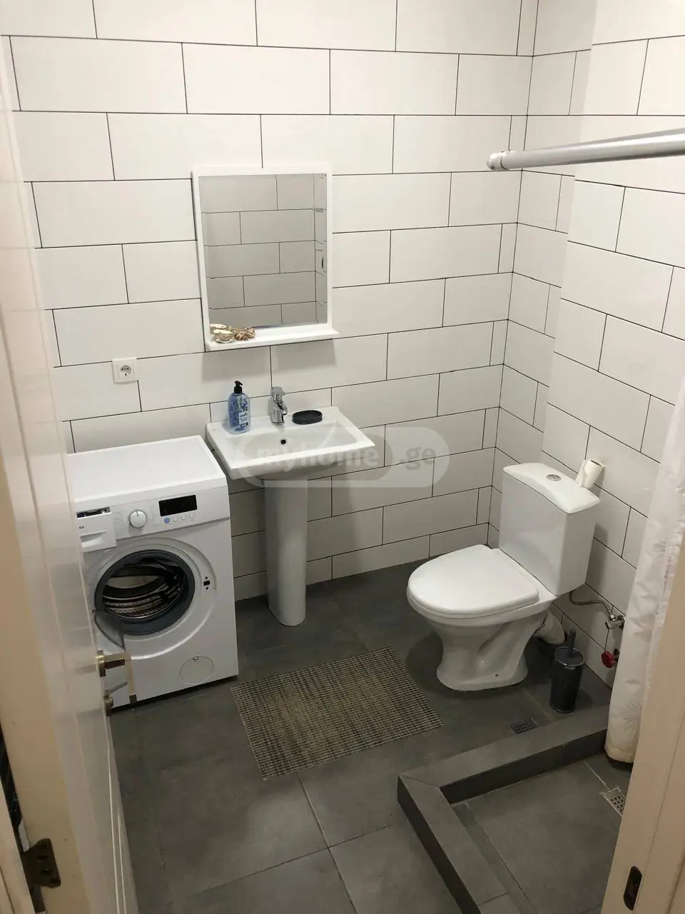 3 Room Apartment For Rent In Didube view 4
