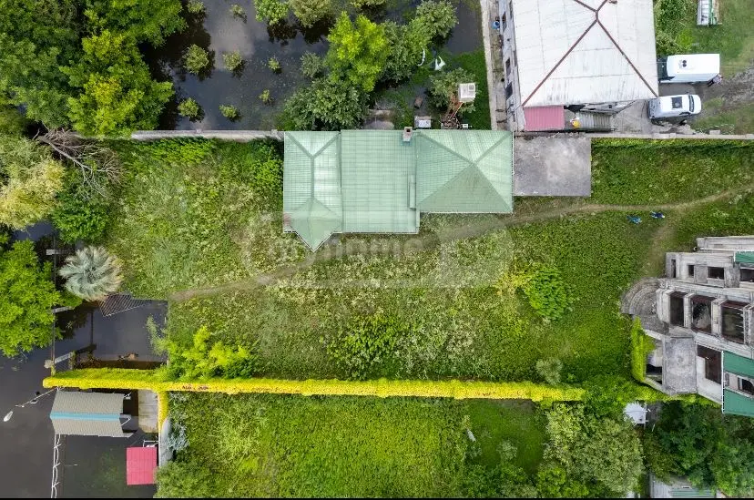8 Room Private House For Sale view 7