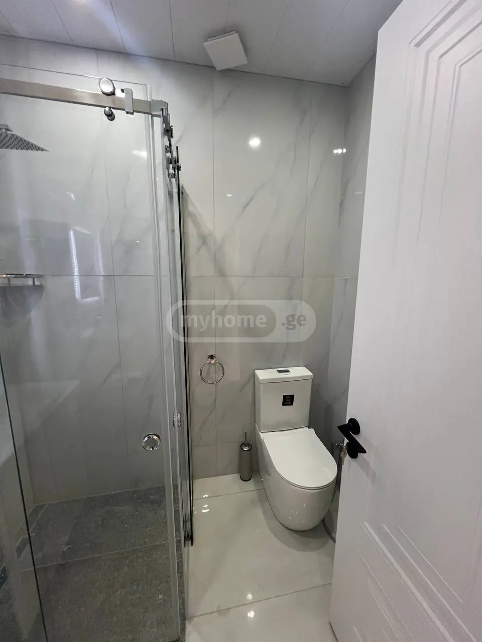 3 Room Apartment For Rent In Didube view 12