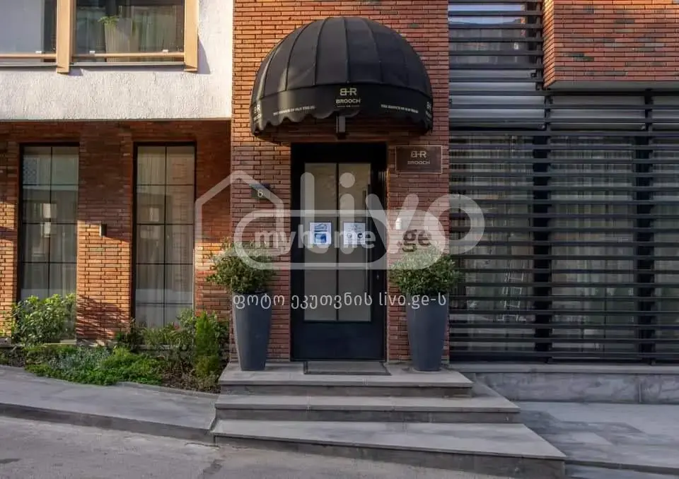 10+ Room Hotel For Rent In Abanotubani view 2