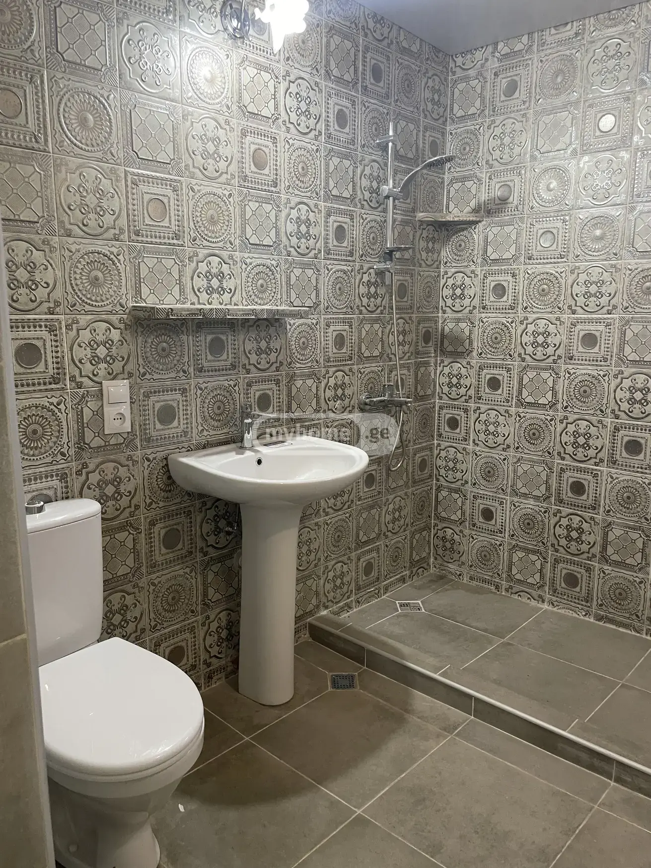 6 Room Country House For Rent In Mukhatskaro, In Mtskheta Municipality view 6