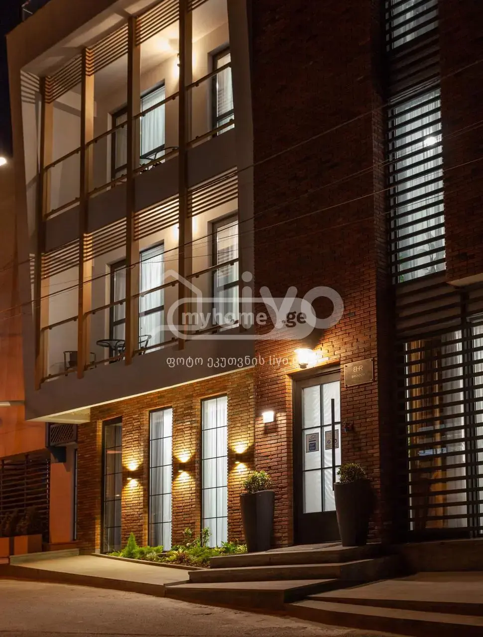 10+ Room Hotel For Rent In Abanotubani view 10