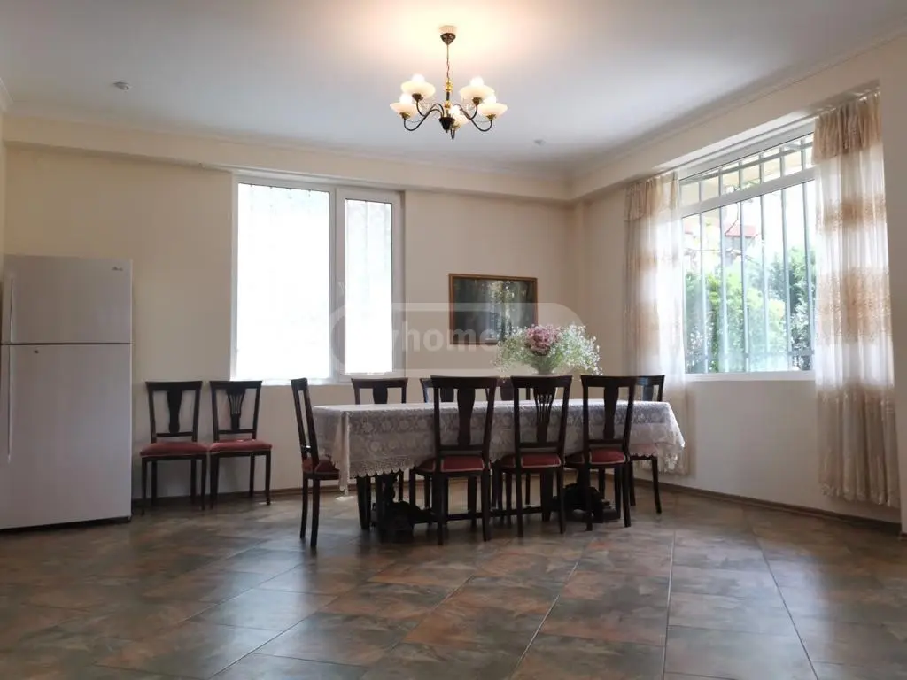 7 Room Private House For Sale view 6