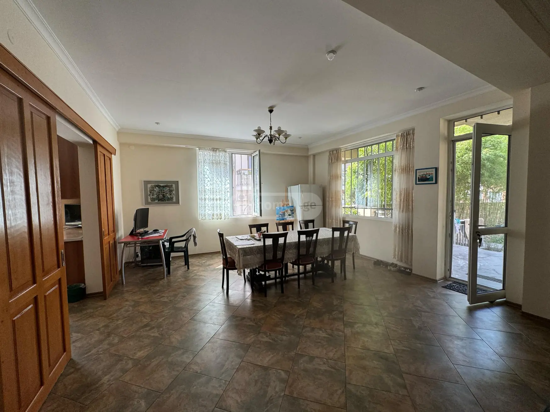 7 Room Private House For Sale view 4