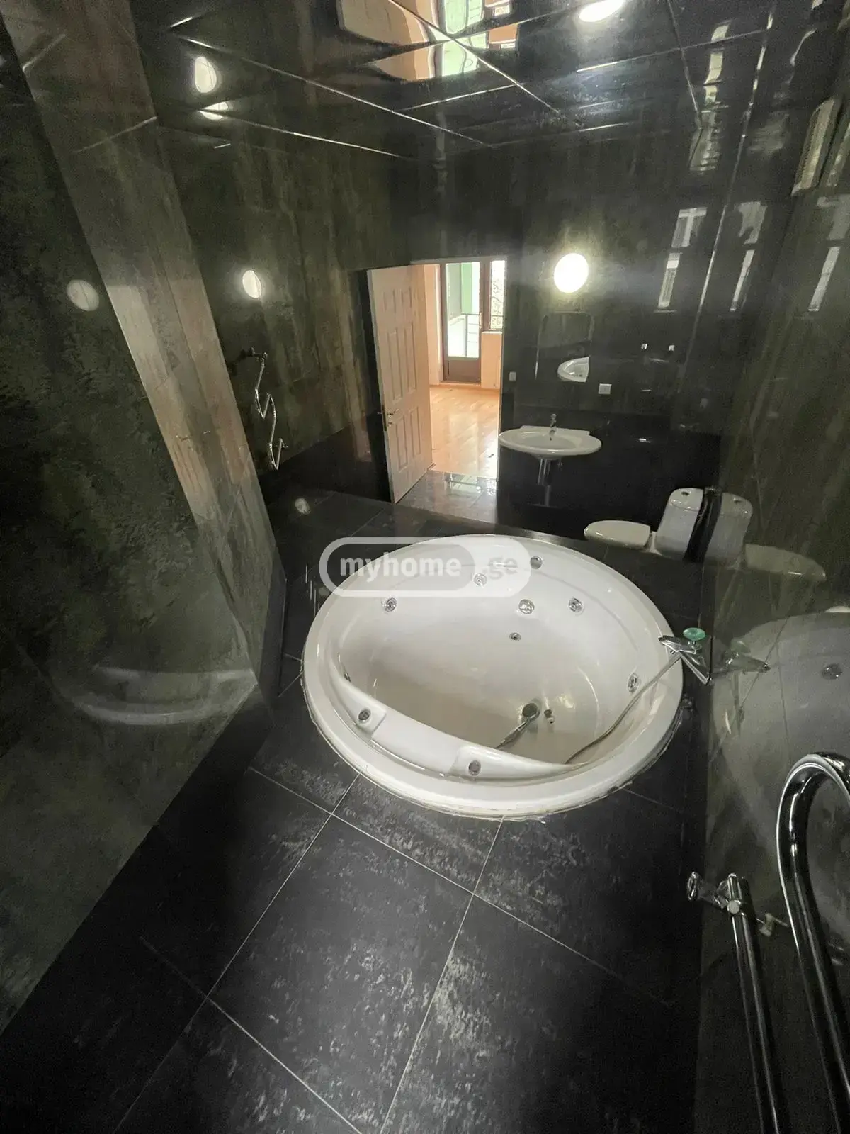 10+ Room Private House For Rent In Vake view 11
