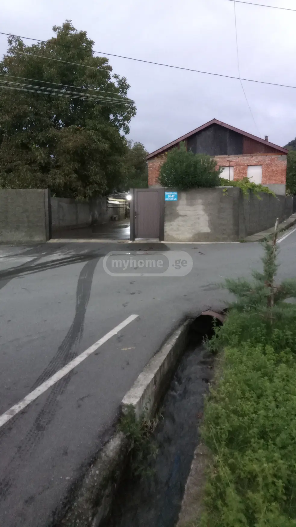8 Room Private House For Sale view 9