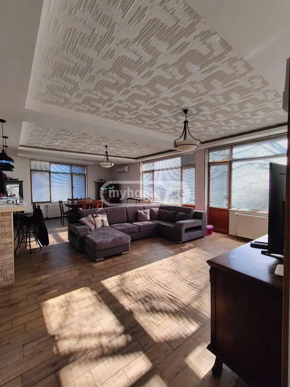 8 Room Private House For Rent In Sanzona view 1
