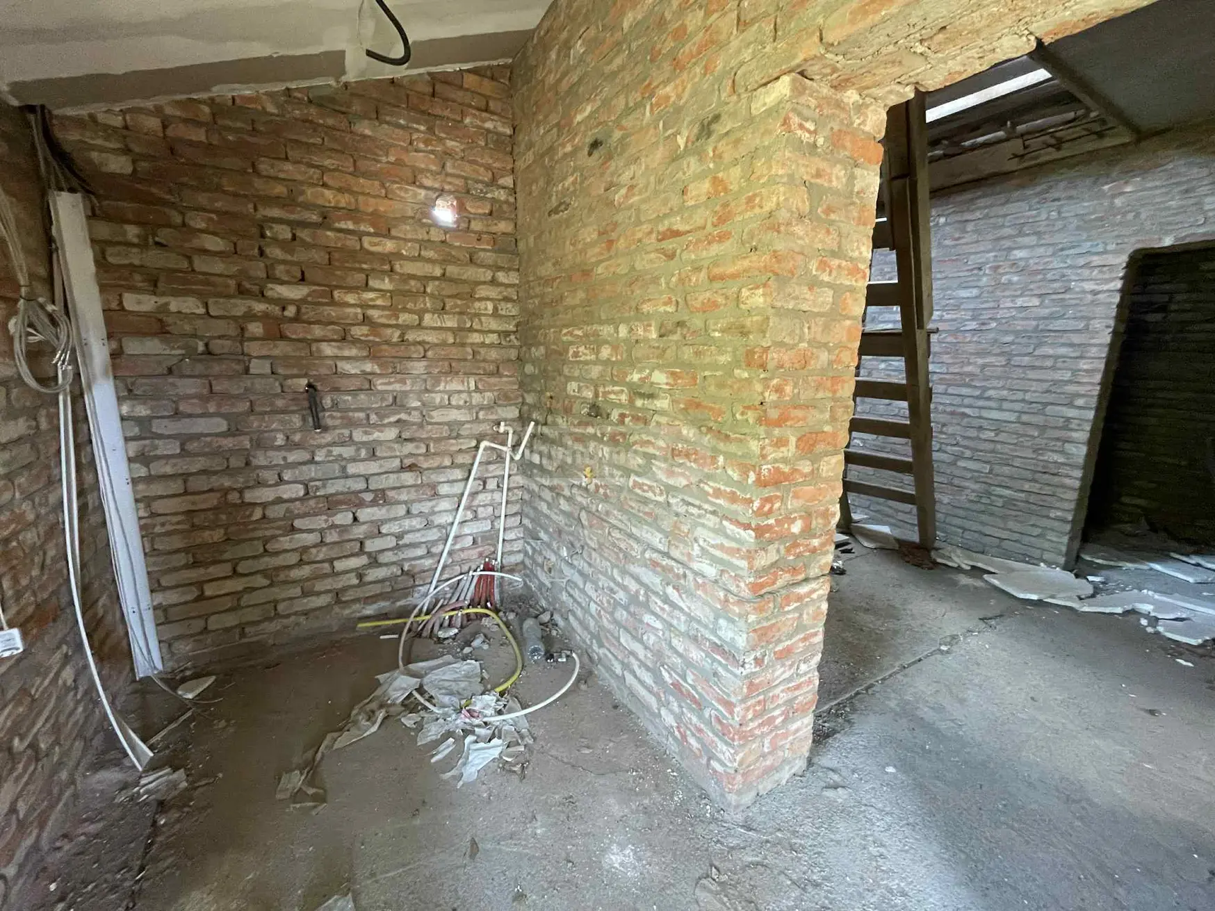 4 Room Country House For Sale view 8
