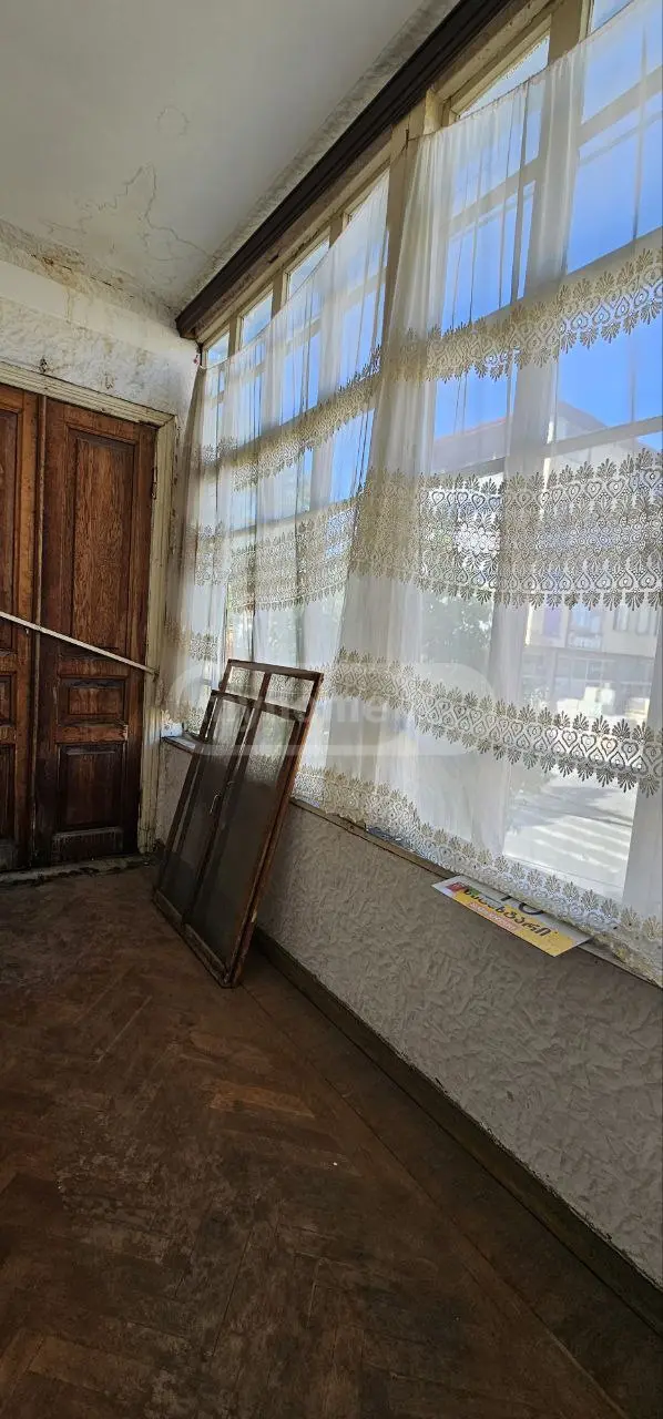 6 Room Private House For Sale view 14