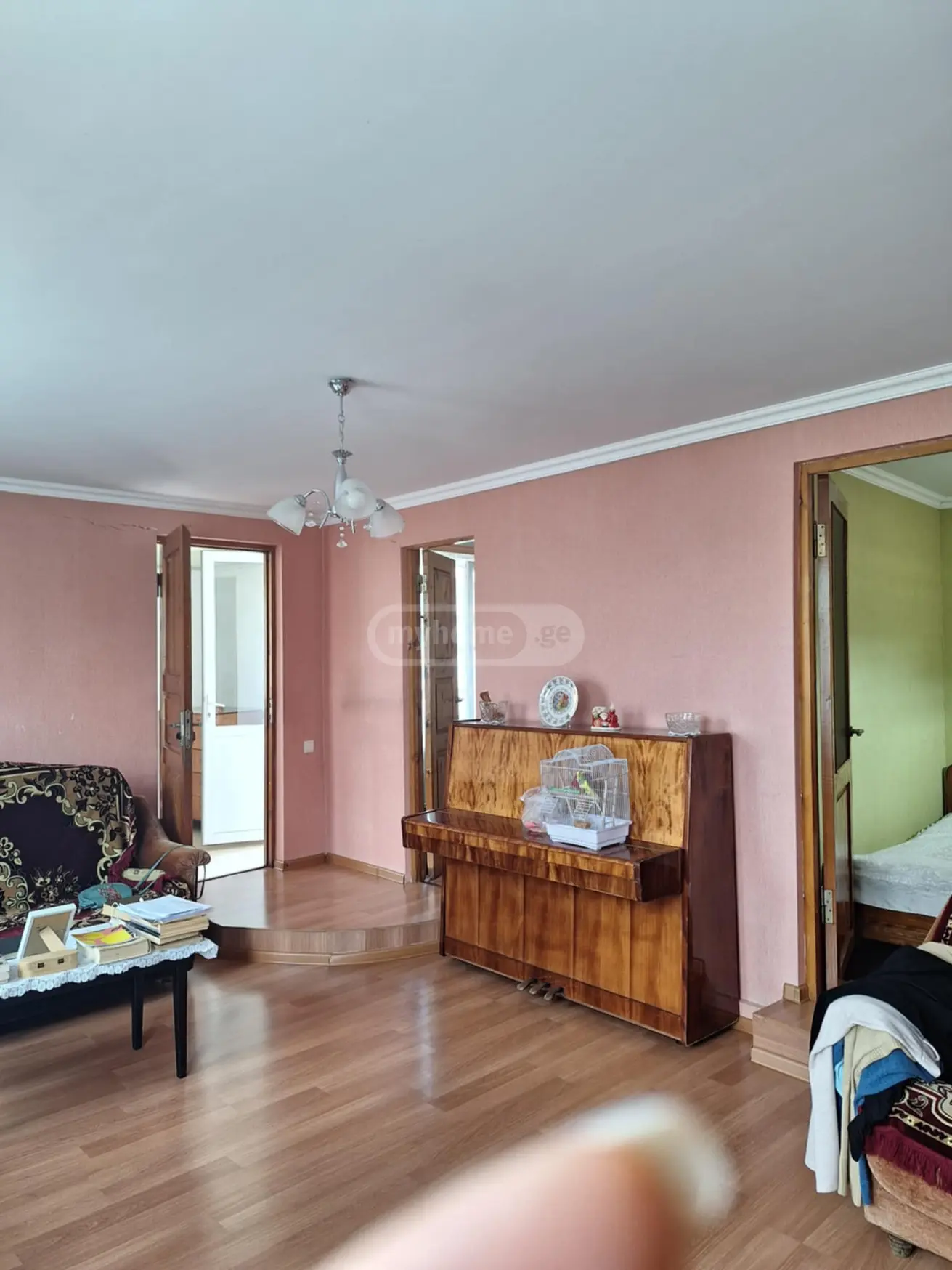 6 Room Private House For Sale view 3