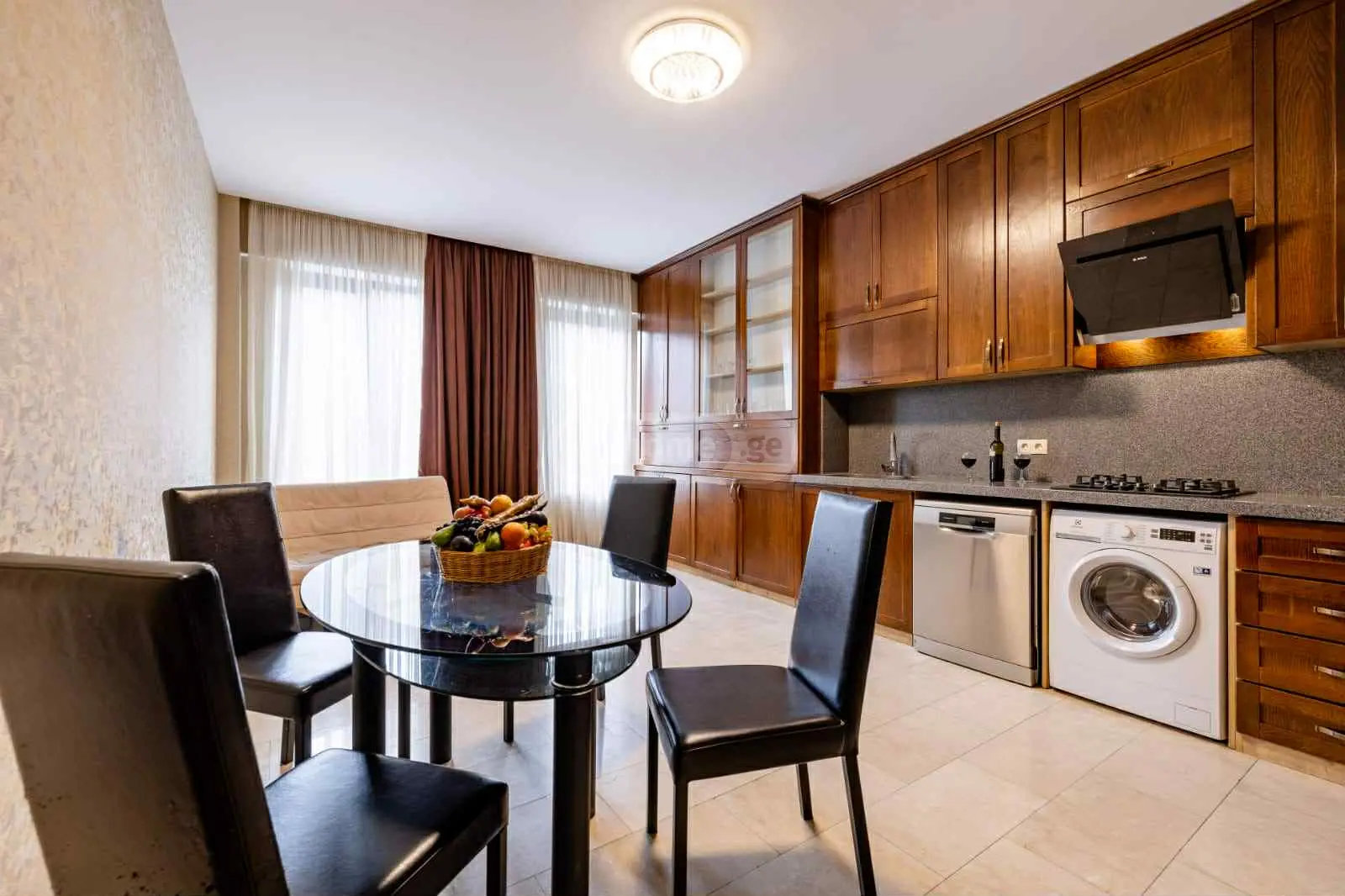 6 Room Apartment Daily Rent In Mtatsminda view 1