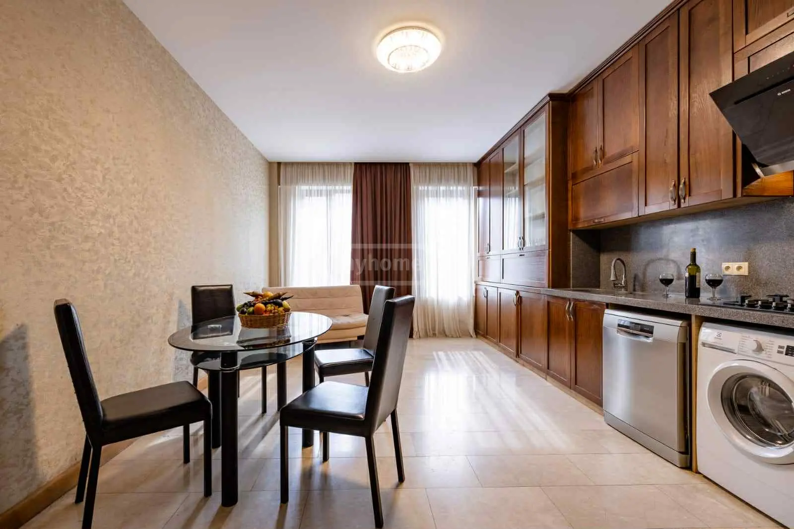 6 Room Apartment Daily Rent In Mtatsminda view 5