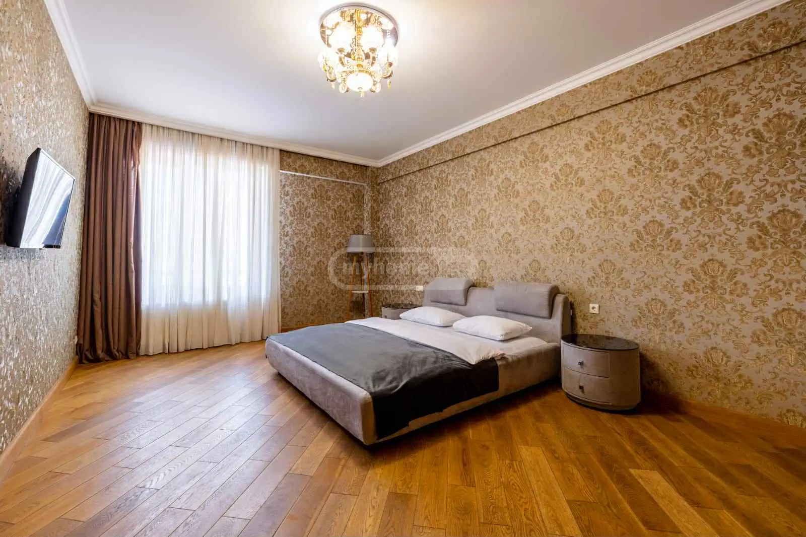 6 Room Apartment Daily Rent In Mtatsminda view 3