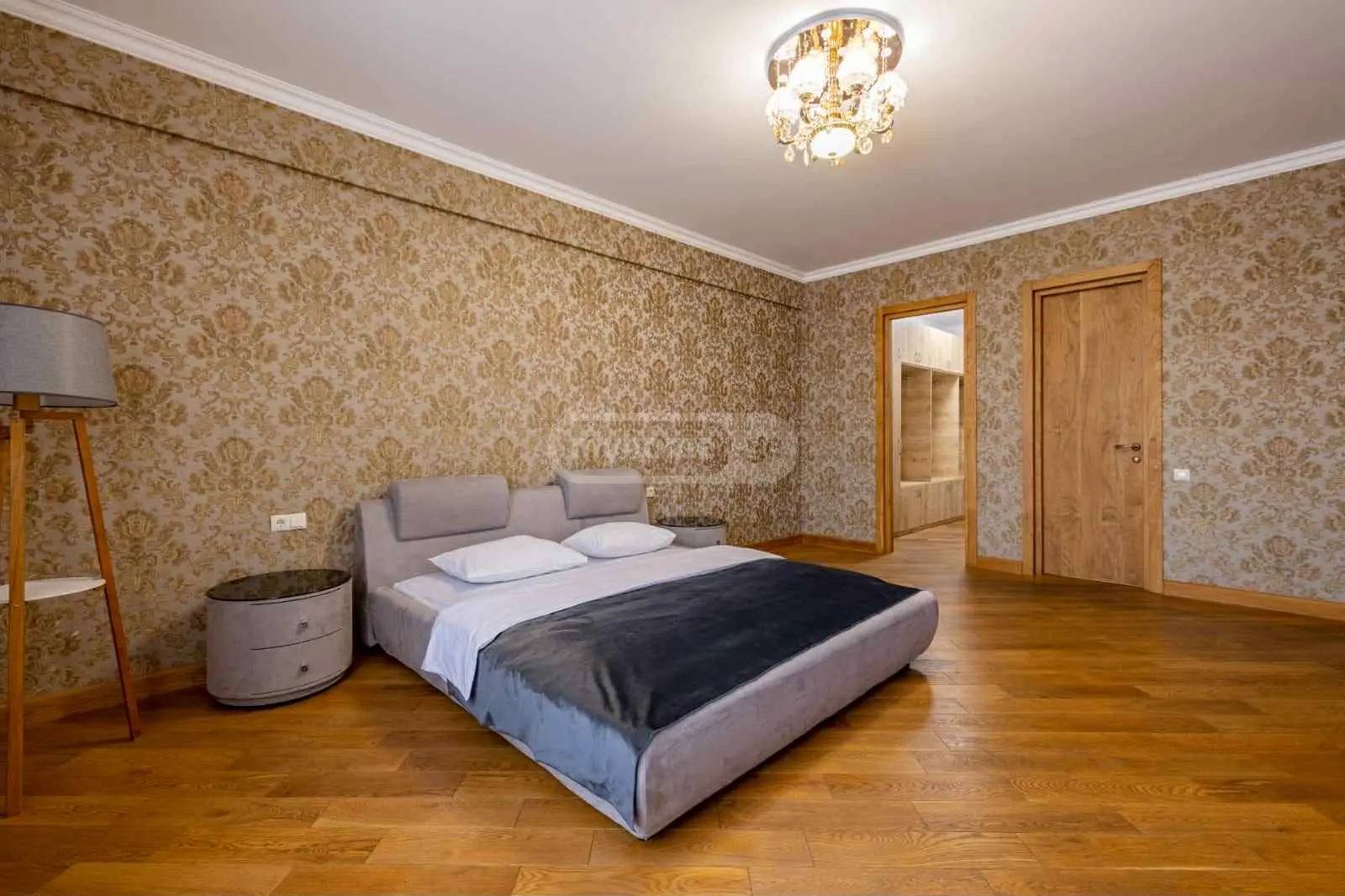 6 Room Apartment Daily Rent In Mtatsminda view 10