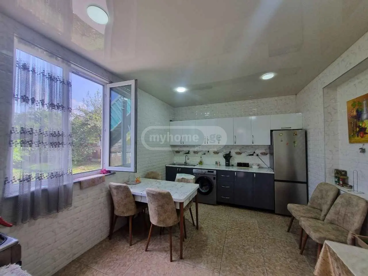 7 Room Private House For Sale view 6