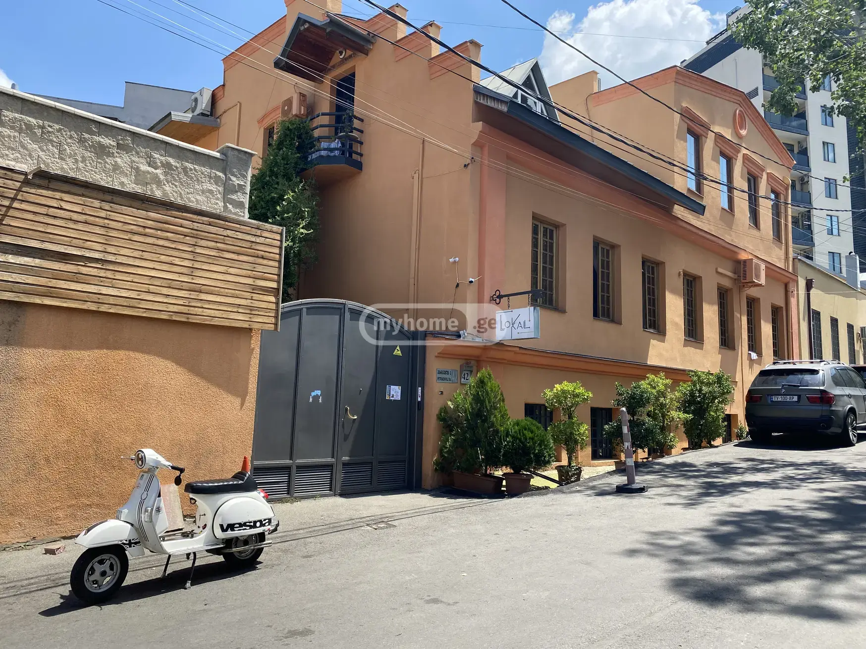 10+ Room Private House For Rent In Vera view 1