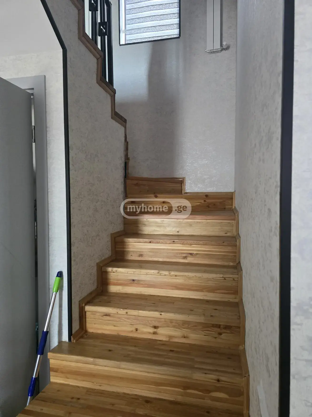 6 Room Country House For Rent In Vake view 8