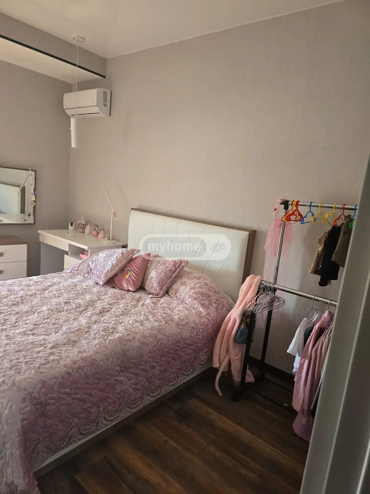 6 Room Country House For Rent In Vake view 7