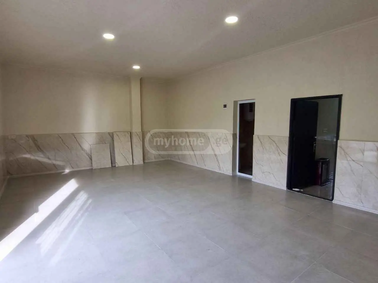 Universal Commercial Area For Rent In Foti view 3
