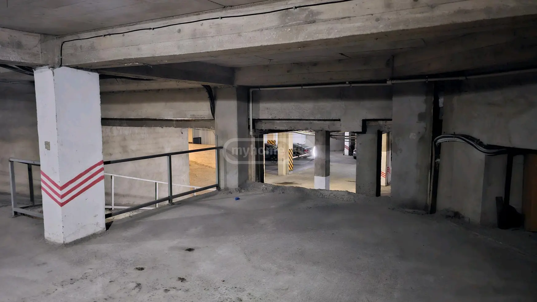 Garage Commercial Area For Sale In Mtatsminda view 1