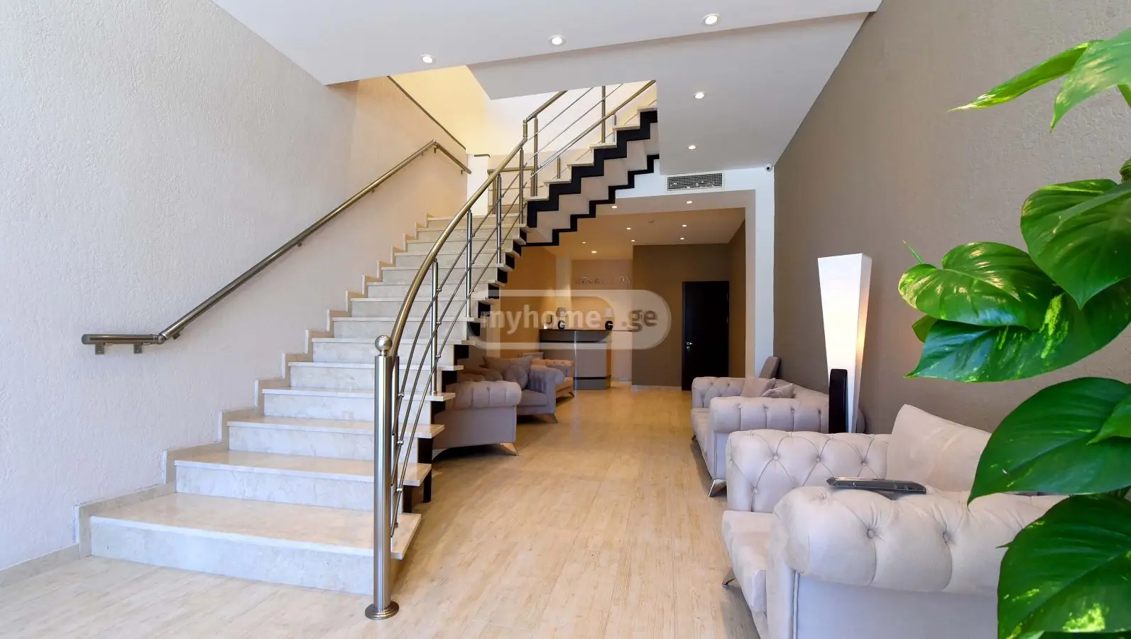 10+ Room Hotel For Rent In Didube view 8